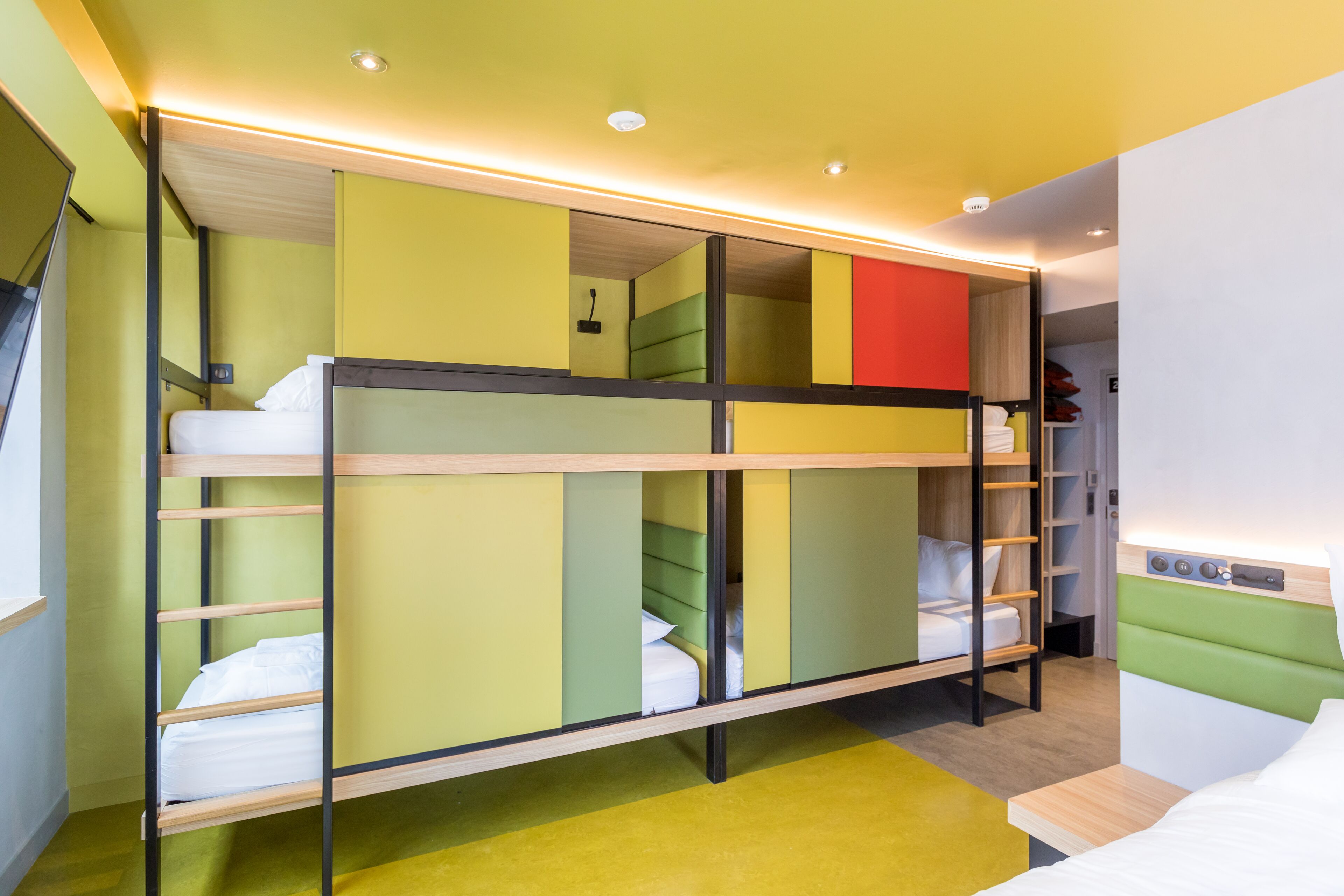 yooma famille y6 | premium bedding, memory-foam beds, in-room safe, desk