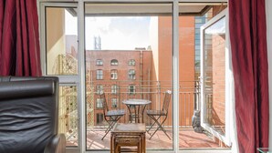 View from property - Giant Serviced Apartments Adelaide St (Belfast)