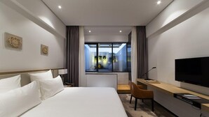 Deluxe Suite | In-room safe, desk, blackout drapes, WiFi (free) - LA VIE Hotel (Nanning)