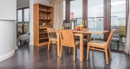 Giant Serviced Apartments Alfred St