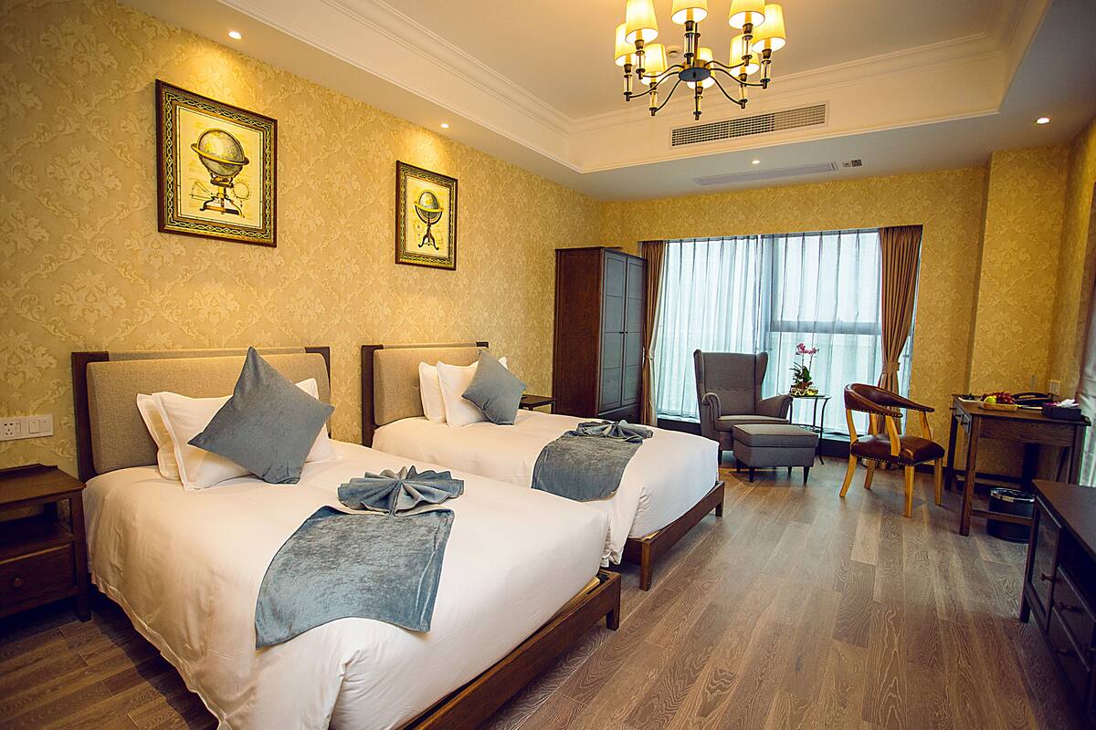 Superior Twin Room | Premium bedding, in-room safe, desk, blackout curtains