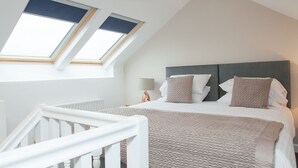 Apartment, 2 Bedrooms | Iron/ironing board, free cots/infant beds, free WiFi - Giant Serviced Apt. Cliftonville House (Belfast)