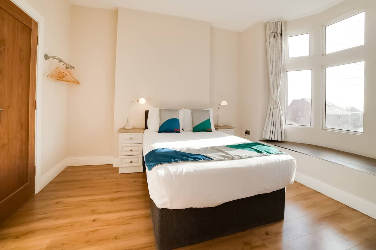 Deluxe Double Room, 1 Double Bed | Iron/ironing board, free WiFi, bed sheets
