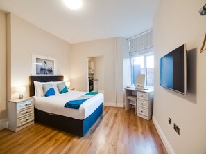 Iron/ironing board, free WiFi, bed sheets - The Old Bank (Belfast)