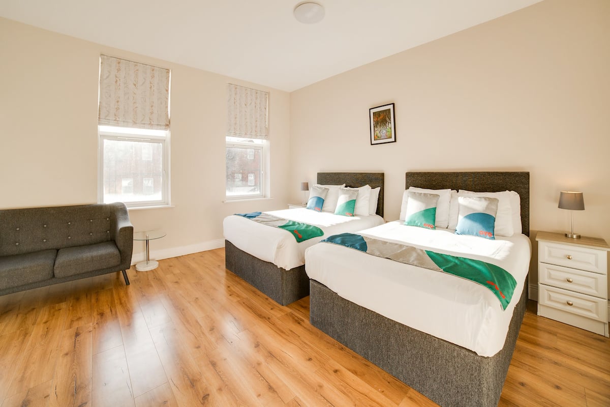 Deluxe Twin Room, 2 Twin Beds | Iron/ironing board, free WiFi, bed sheets