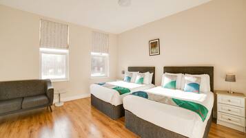 Deluxe Twin Room, 2 Twin Beds | Iron/ironing board, free WiFi, bed sheets