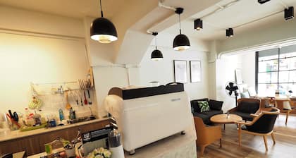 T Hostel at Victory Monument
