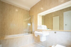 Double Room | Bathroom