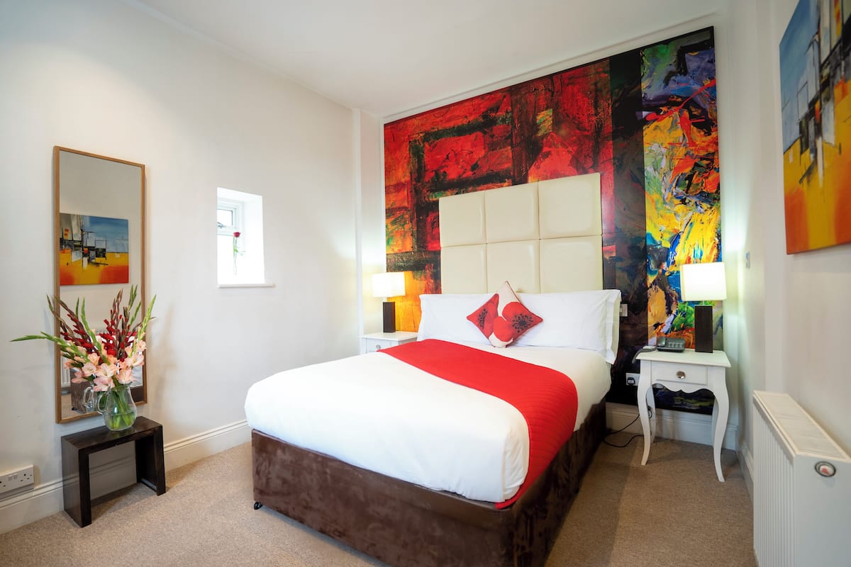 Double Room | 1 bedroom, desk, iron/ironing board, free WiFi