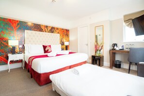 Superior Double Room | 1 bedroom, desk, iron/ironing board, free WiFi - Remont Oxford Hotel (Oxford)