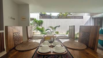 Villa, 2 slaapkamers, privézwembad | Dineren op de kamer