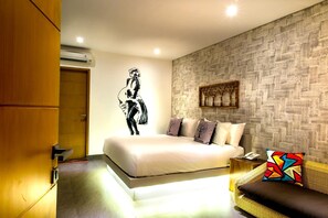 Suite, 4 Bedrooms, Pool View | Premium bedding, minibar, in-room safe, desk
