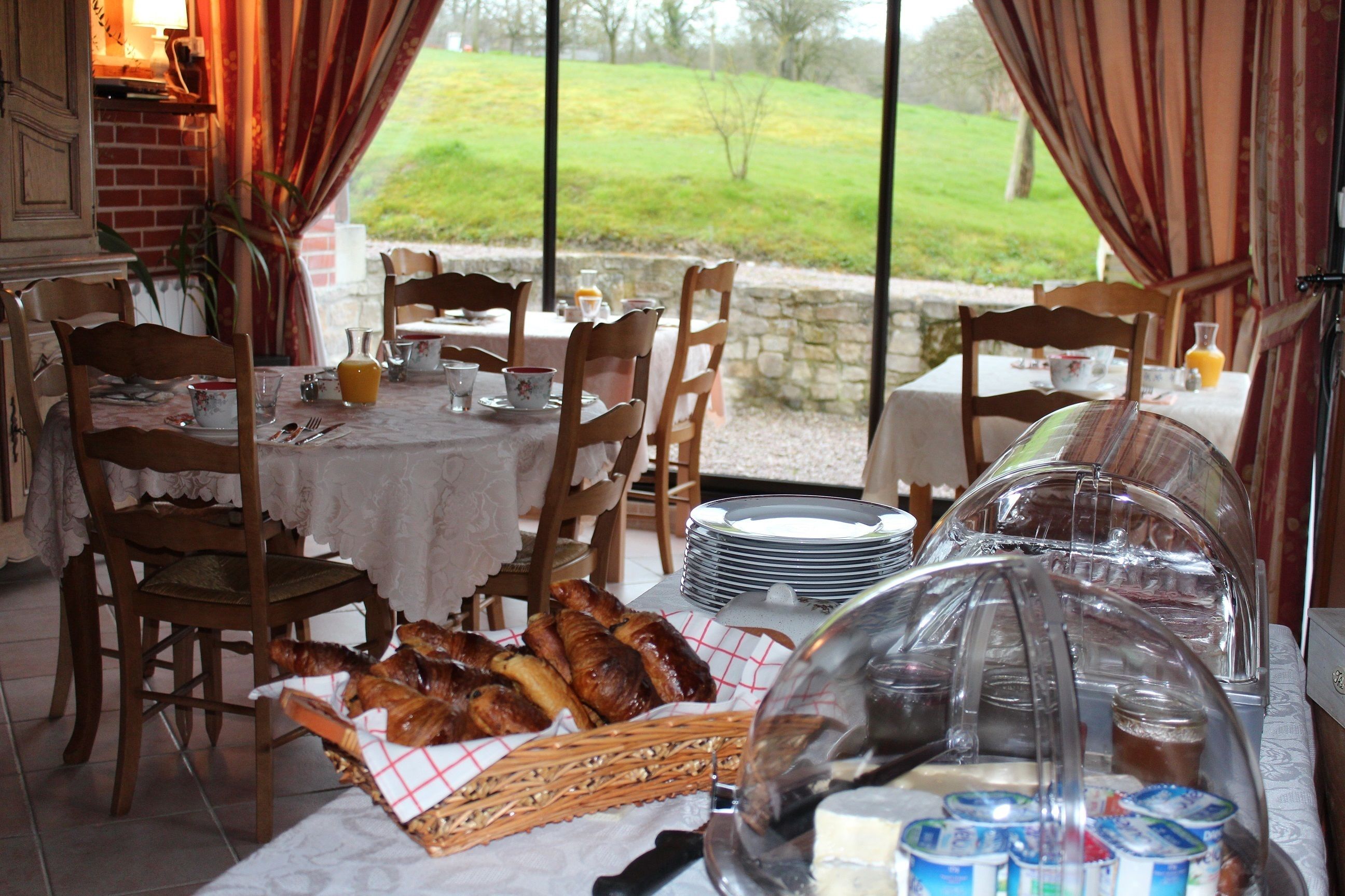 Free daily continental breakfast