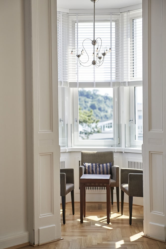 Parkhaus Hügel by null