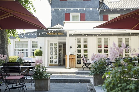 Fachada. Parkhaus Hügel