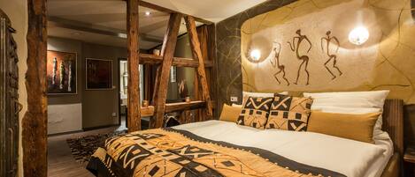 Junior Suite | 1 bedroom, premium bedding, minibar, individually decorated