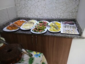 Free daily buffet breakfast
