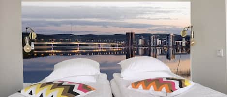 City Studio (A 20) | 1 bedroom, desk, laptop workspace, soundproofing