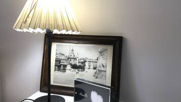 Economy Apartment, 2 Bedrooms, Ground Floor | Room amenity