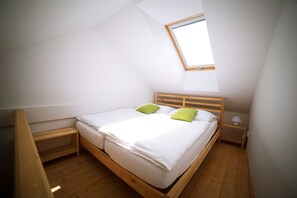 Colchones Select Comfort, caja fuerte, escritorio y cortinas opacas