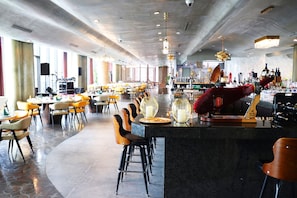 Breakfast, lunch, dinner served; local cuisine, garden views