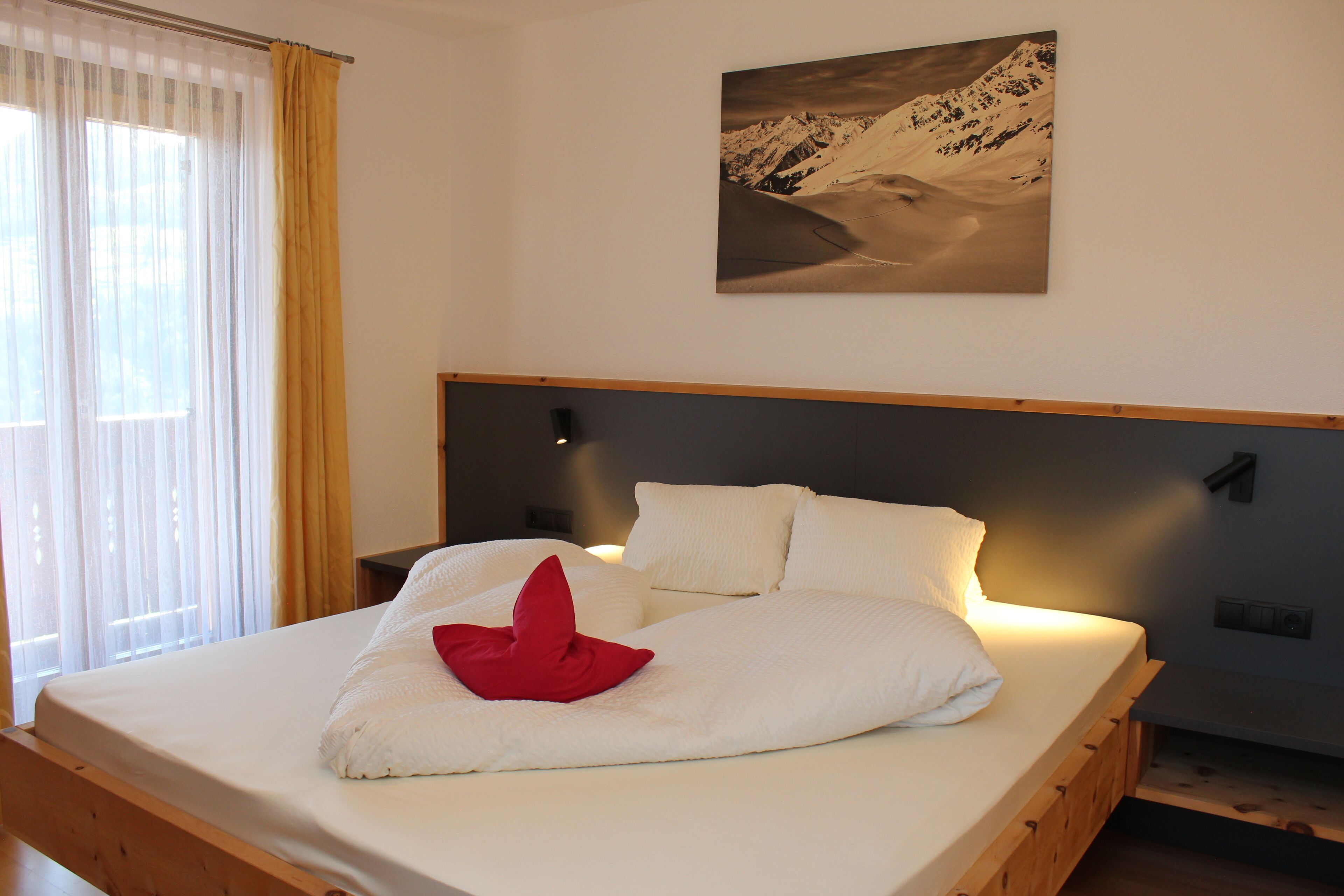 Standard Double Room, Valley View | Desk, free rollaway beds, free WiFi, bed sheets