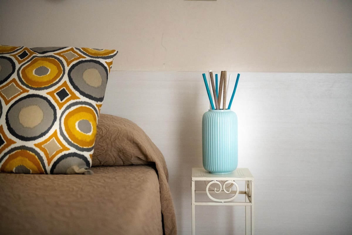 In-room safe, desk, soundproofing, free WiFi