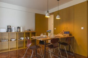 Desayuno continental incluido todos los días 
