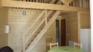 Casa de campo, 3 quartos | Opções para refeição no quarto