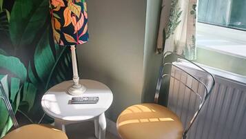 Double Room (Room 7) | Free WiFi, bed sheets