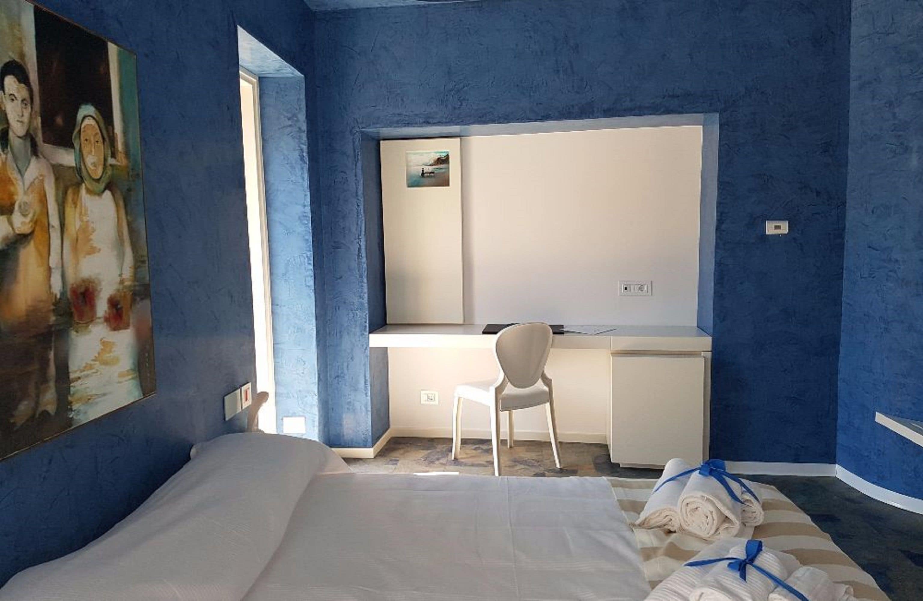 superior double room (duomo view) | 1 bedroom, premium bedding, in-room safe, desk