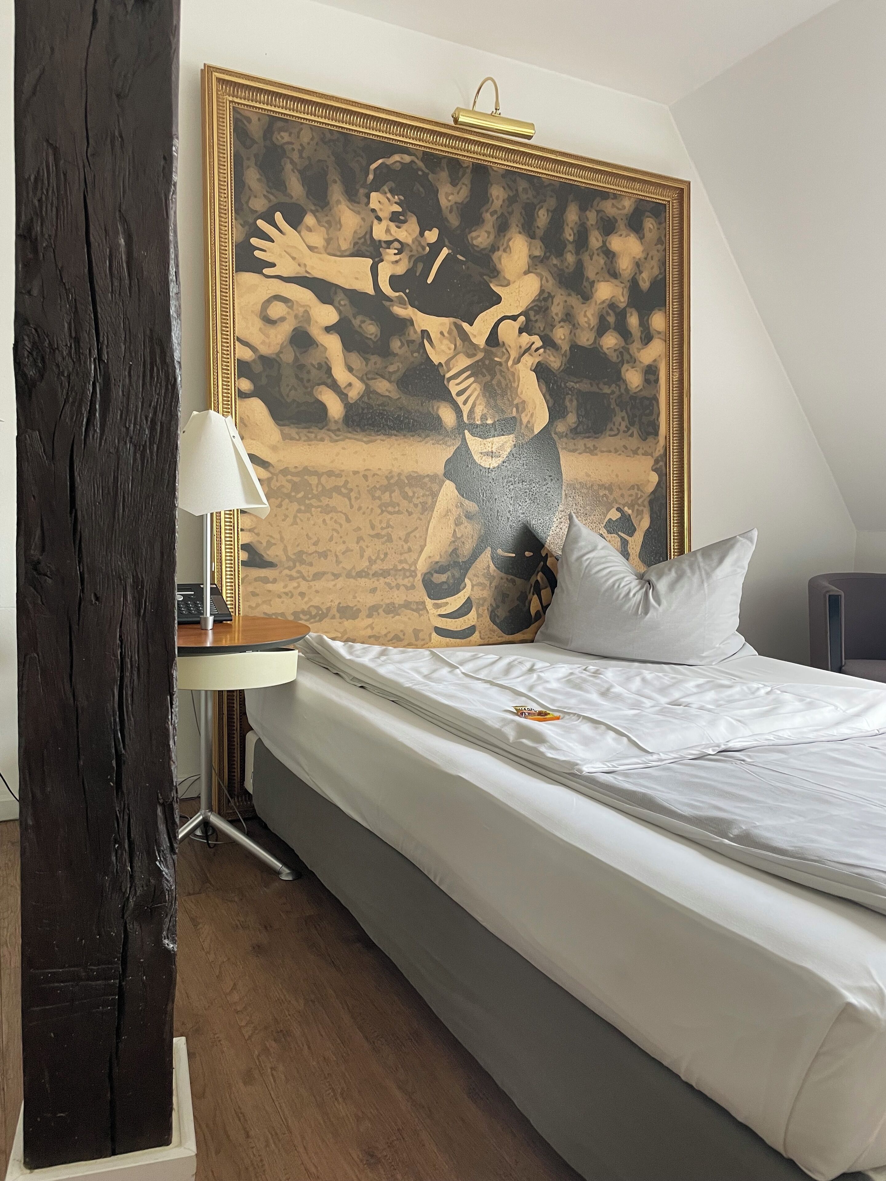 standard room, 1 double bed | 1 bedroom, hypo-allergenic bedding, in-room safe, iron/ironing board