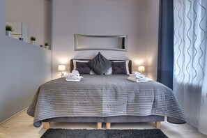 Premium bedding, in-room safe, desk, laptop workspace - D&A Center Apartments (Pula)