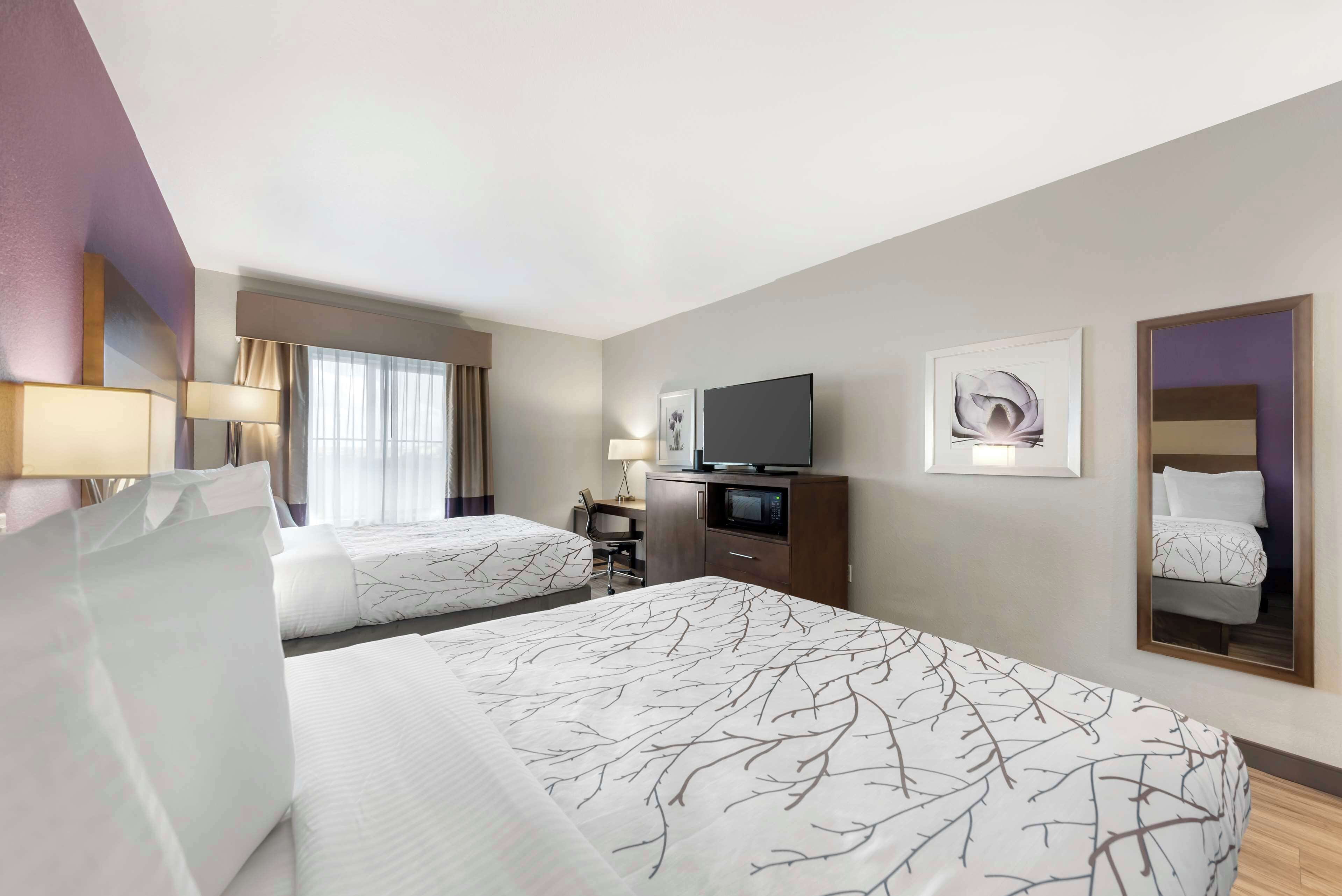 desk, soundproofing, iron/ironing board, free wifi