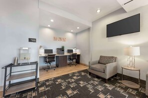 Business centre - Best Western Plus Buda Austin Inn & Suites (Buda)