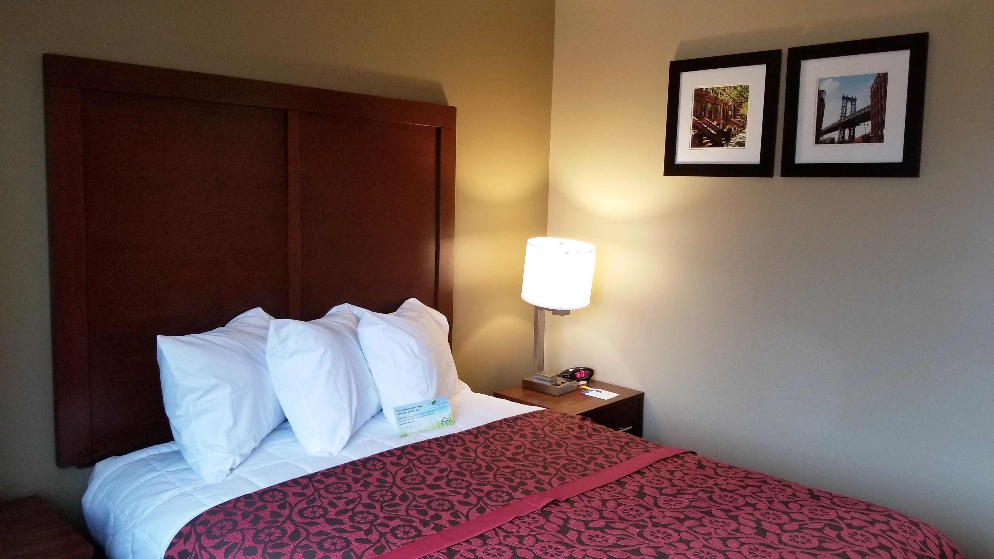 Foto - Days Inn by Wyndham Brooklyn Marine Park