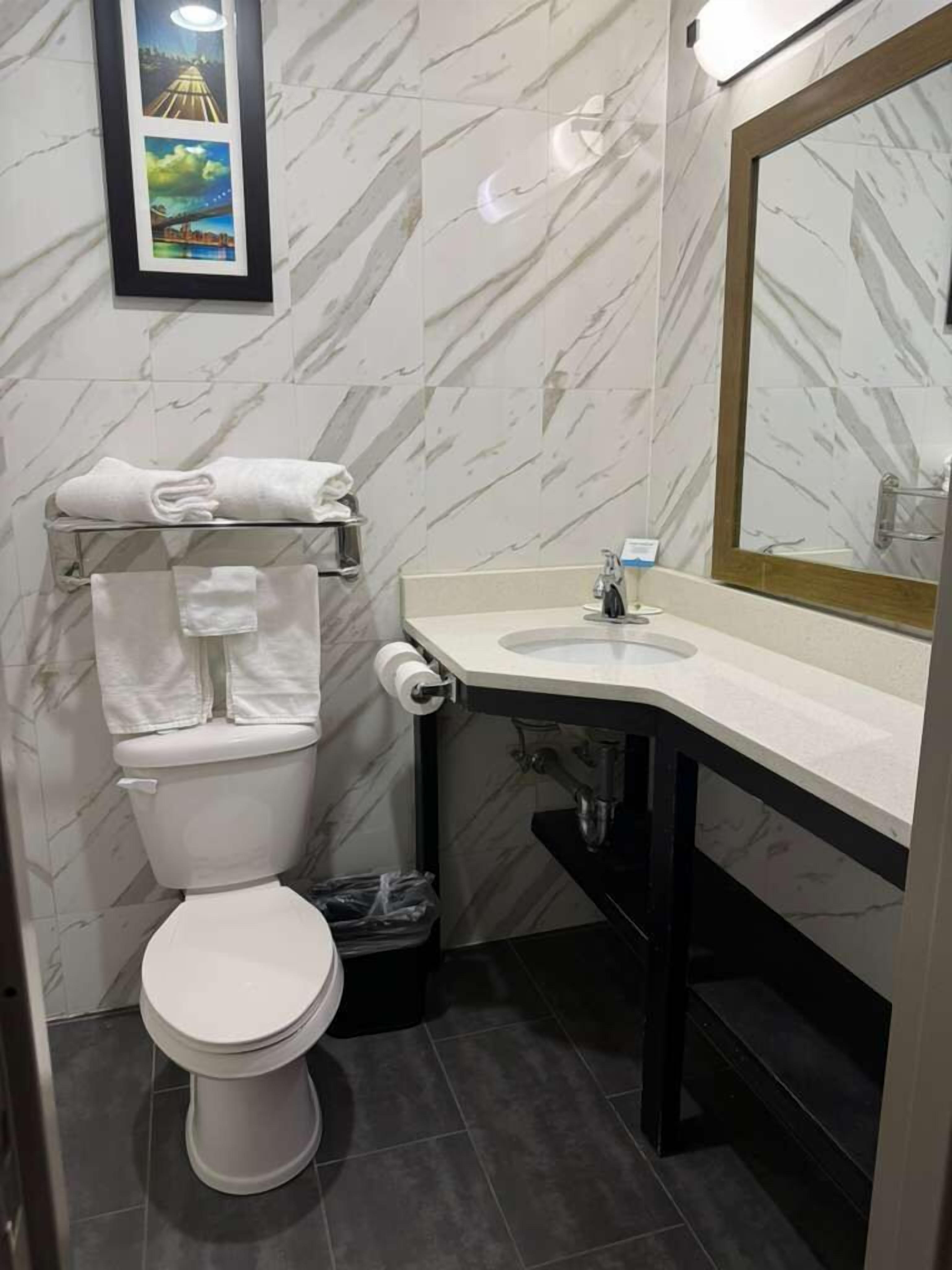 Photo - Days Inn by Wyndham Brooklyn Marine Park