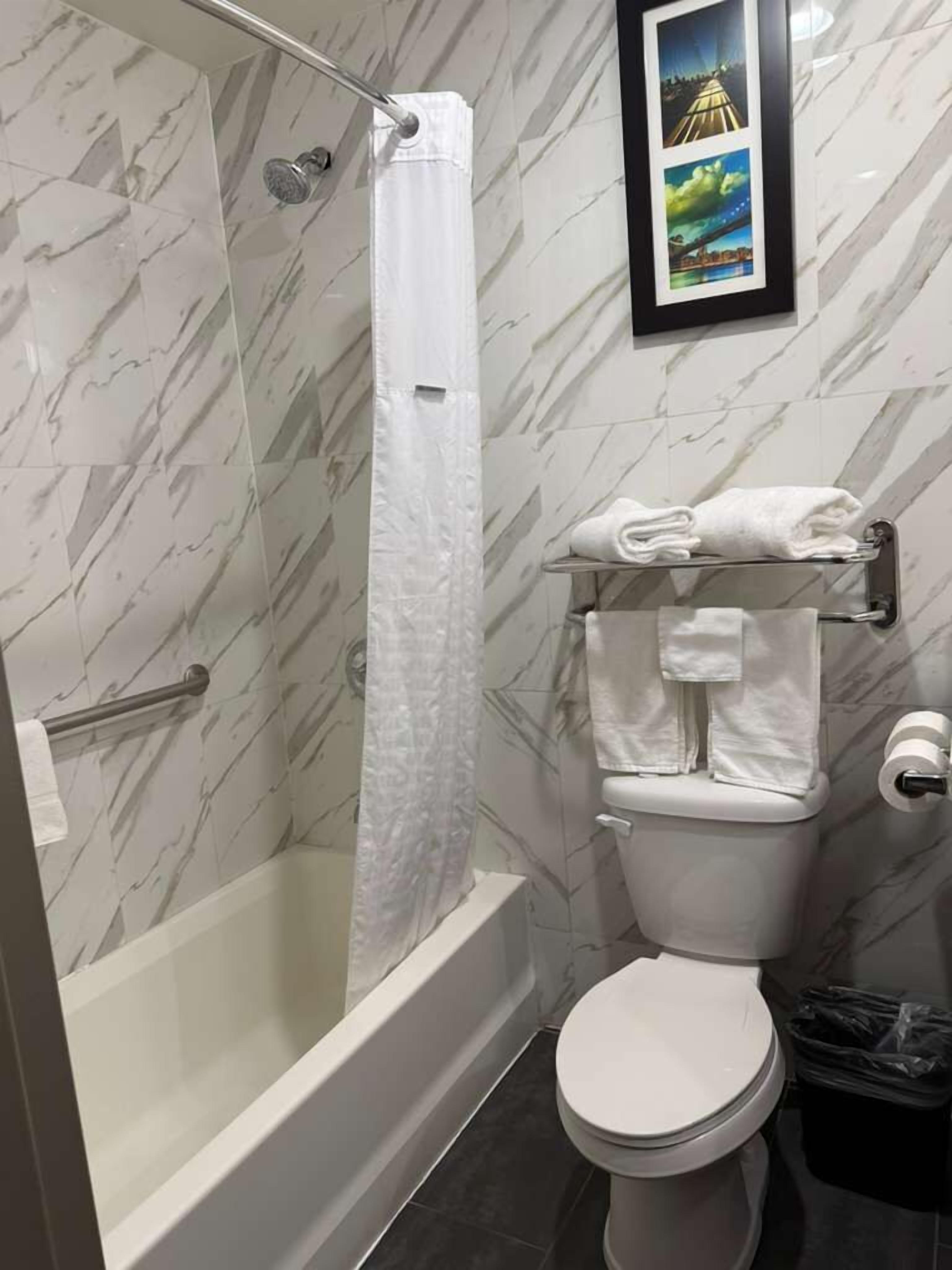 Photo - Days Inn by Wyndham Brooklyn Marine Park