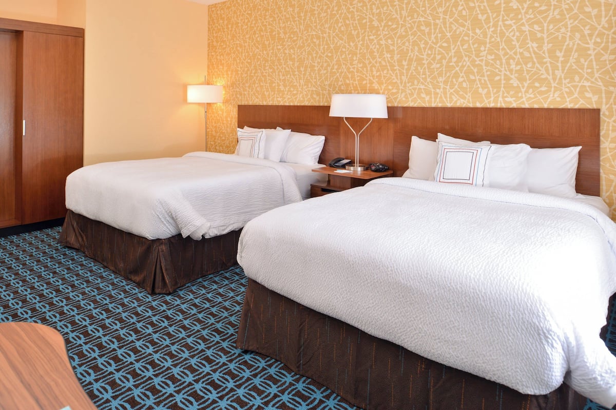 Surmatelas, bureau, fer et planche Ă repasser, Wi-Fi gratuit