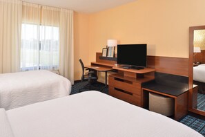 Pillowtop beds, desk, iron/ironing board, free WiFi