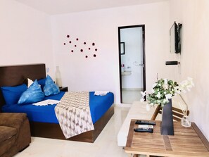 Deluxe Suite, Non Smoking, Kitchenette | View from room
