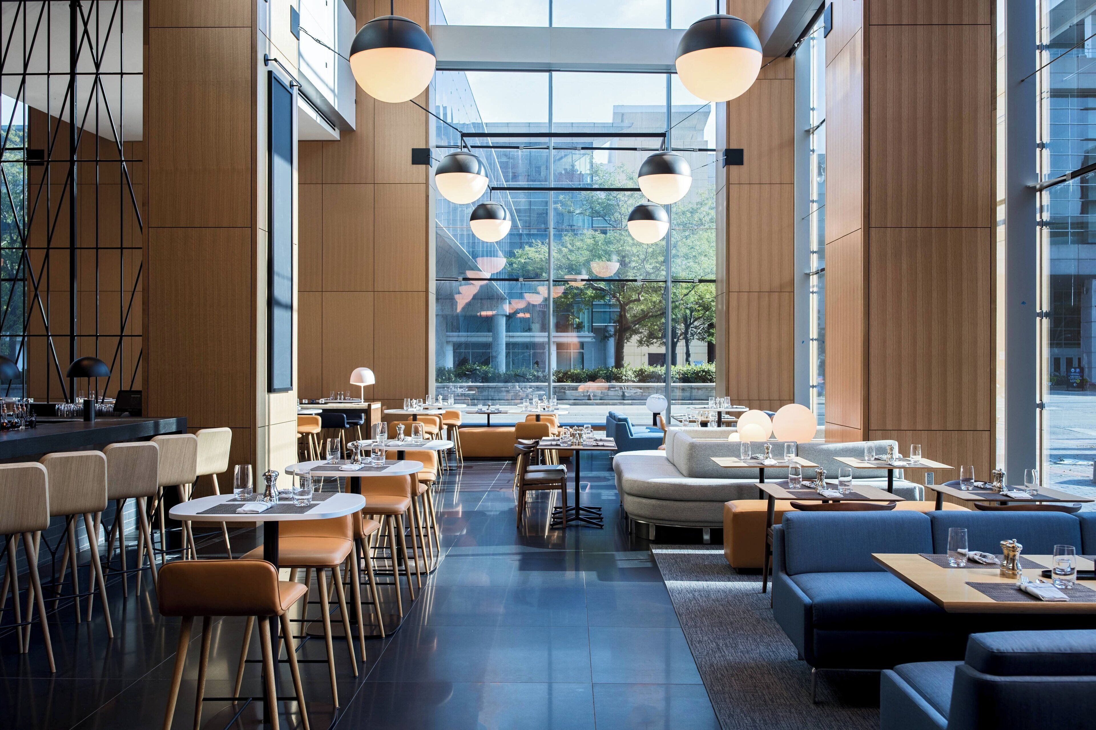 9 restaurants; breakfast, lunch and dinner served 