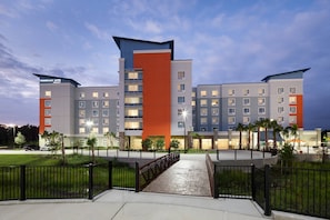 Exterior - TownePlace Suites by Marriott Orlando at SeaWorld (Orlando)