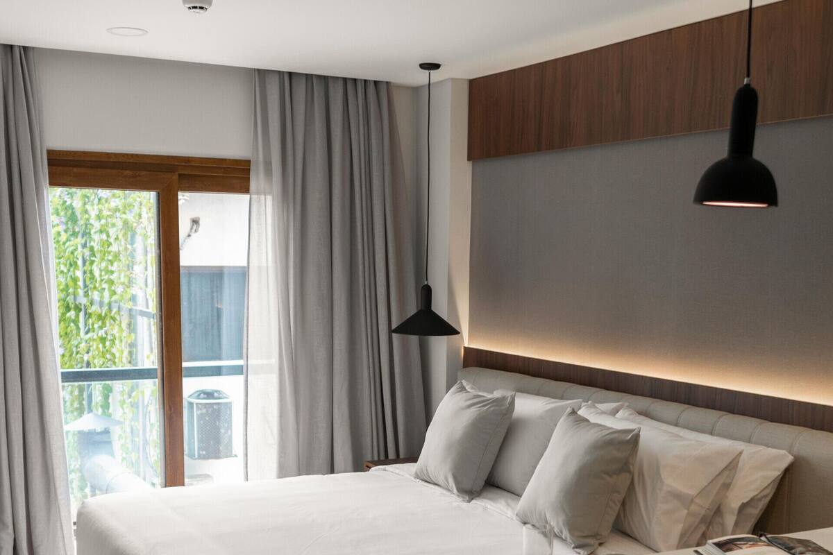 Minibar, in-room safe, desk, blackout curtains