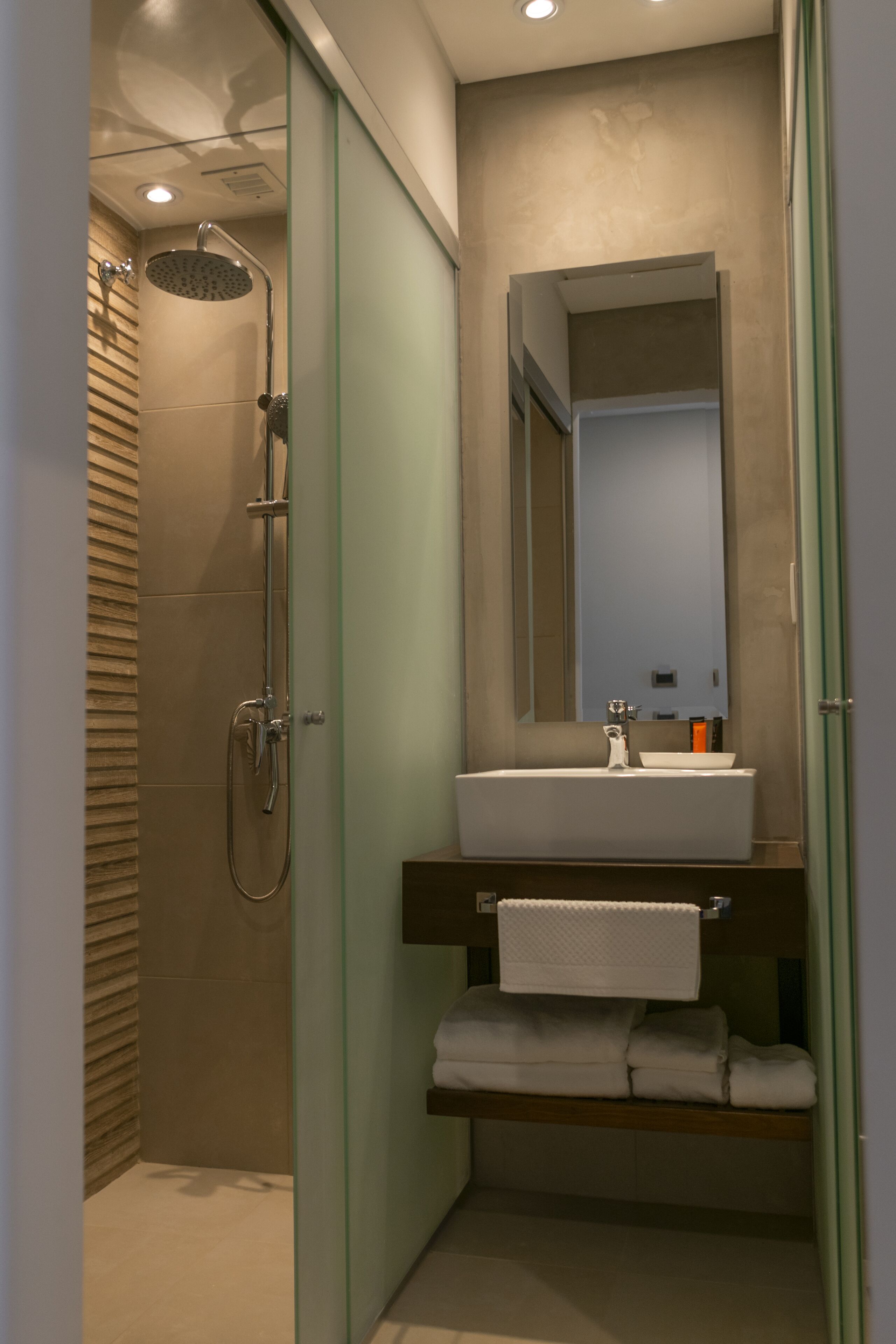 Five Hotel & Residences