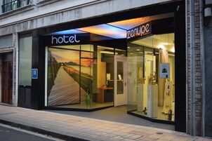 Entrada al alojamiento