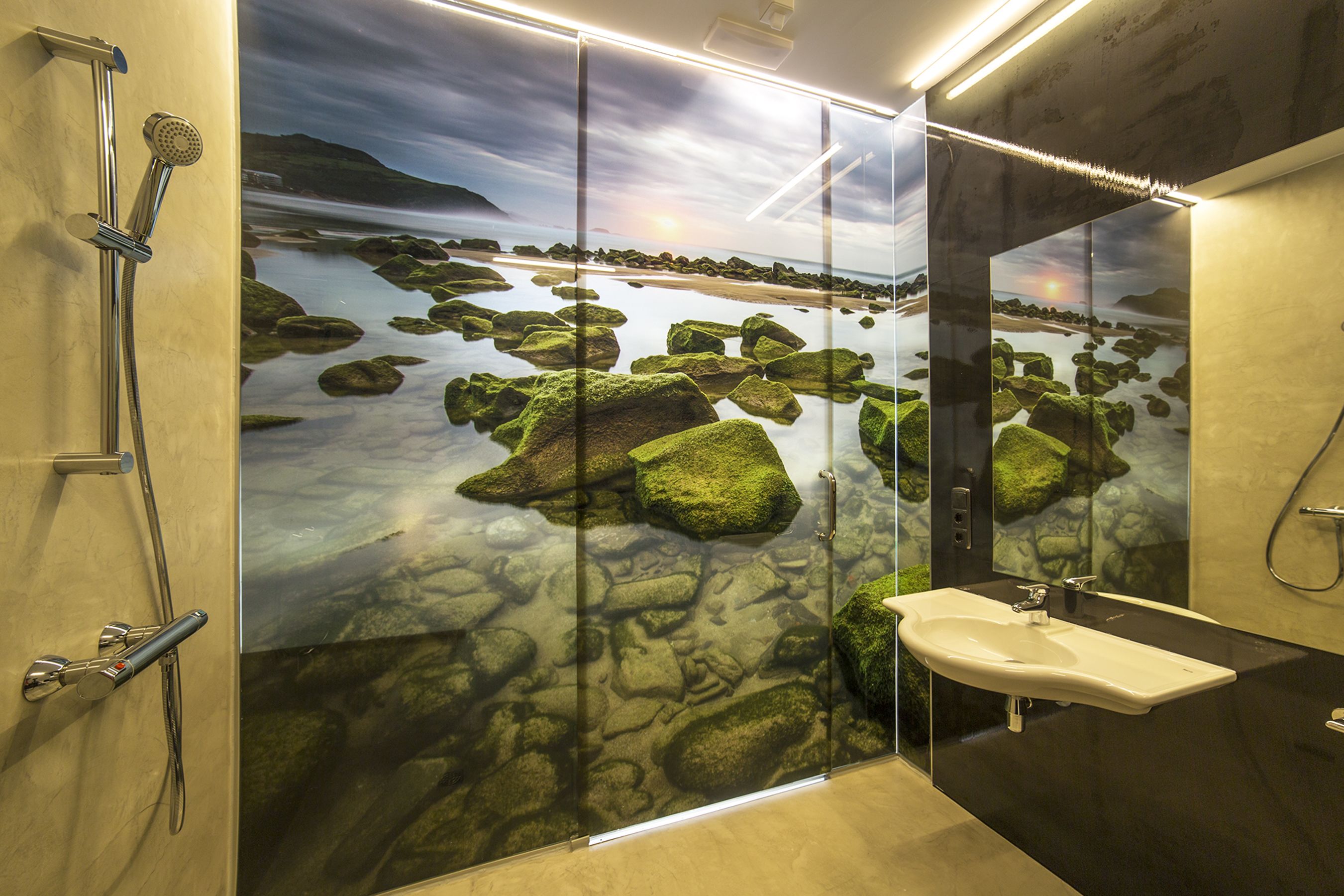 quadruple room | desk, blackout curtains, soundproofing, iron/ironing board