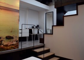 Habitación triple | Escritorio, cortinas opacas, sistema de insonorización