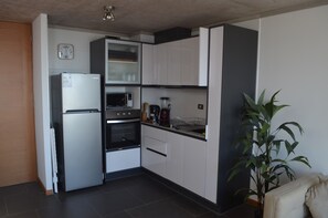Apartment, Meerblick | Eigene Küche | Großer Kühlschrank, Mikrowelle, Ofen, Herdplatte