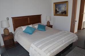 Appartement, uitzicht op oceaan | 2 slaapkamers, geluiddichte muren, gratis wifi